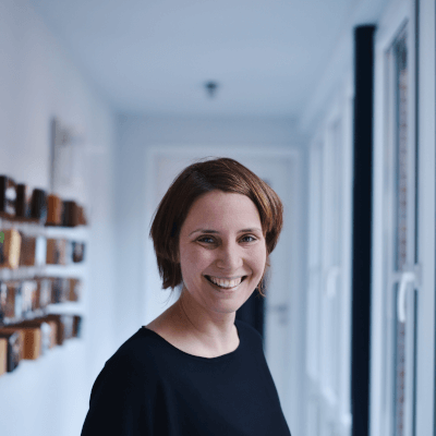 Portrait of Anne Hoffmann, associate director and customer insights researcher at isi sensory futures.